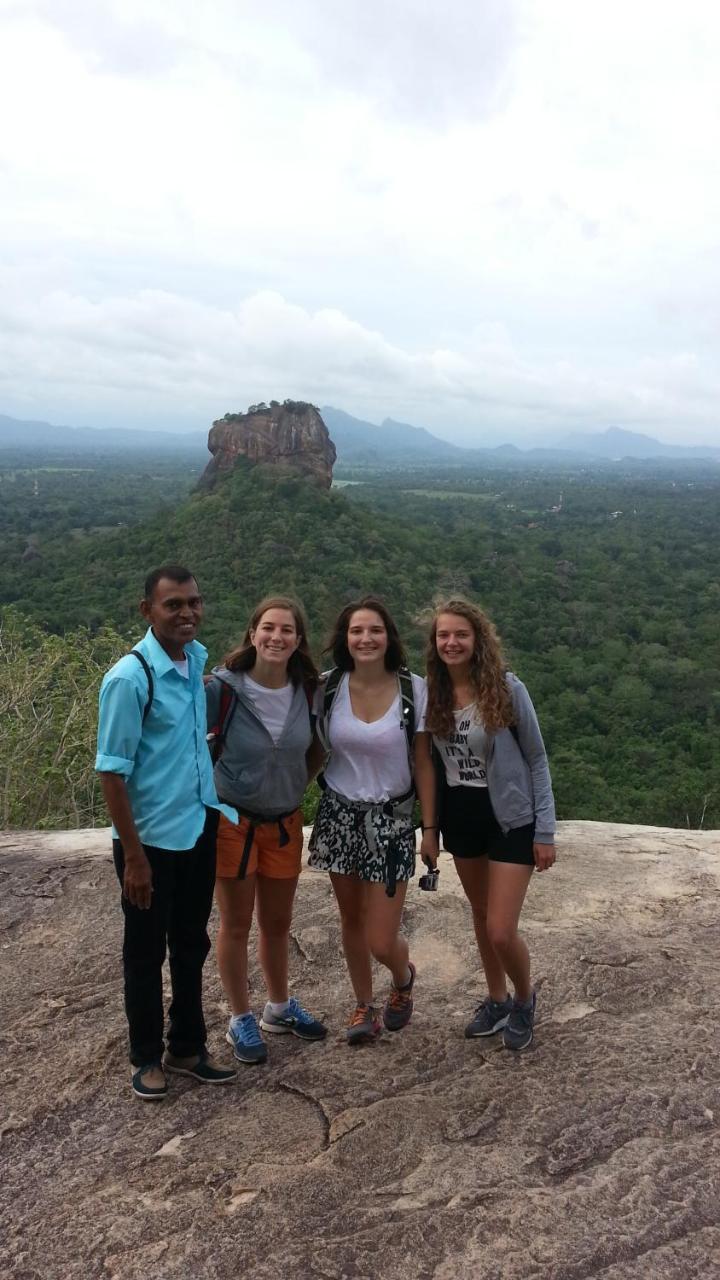 Jungle House Tourist Inn Dambulla Bagian luar foto